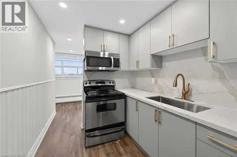 212 Kerr Street Oakville ON L6K 3B1