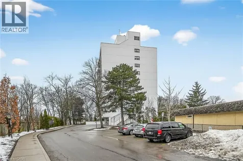 212 Kerr Street Oakville ON L6K 3B1