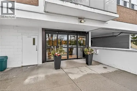 212 Kerr Street Oakville ON L6K 3B1
