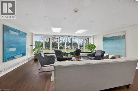 212 Kerr Street Oakville ON L6K 3B1