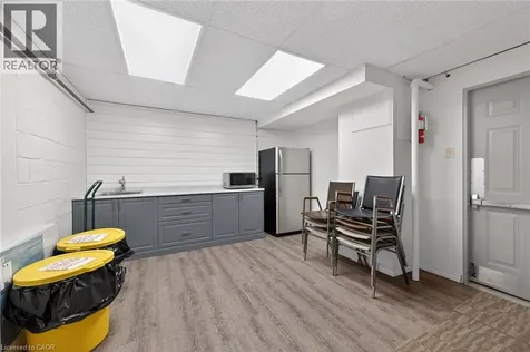 212 Kerr Street Oakville ON L6K 3B1