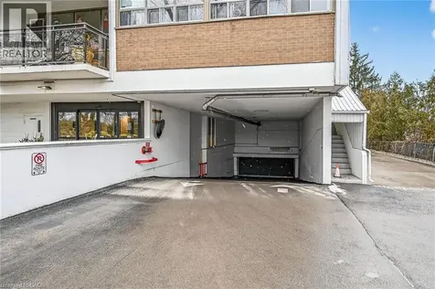 212 Kerr Street Oakville ON L6K 3B1