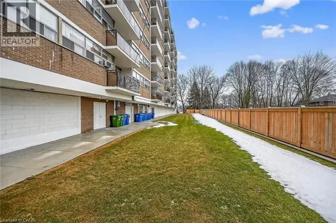 212 Kerr Street Oakville ON L6K 3B1