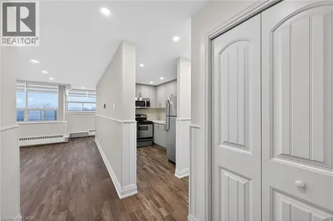 212 Kerr Street Oakville ON L6K 3B1