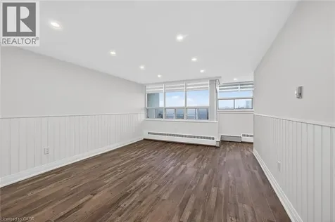 212 Kerr Street Oakville ON L6K 3B1