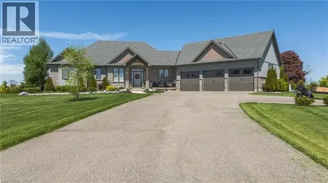 6 Macneil Court Brantford ON N3S 0G3