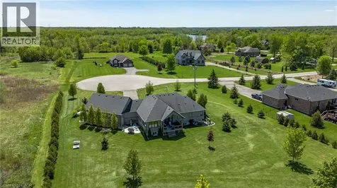 6 Macneil Court Brantford ON N3S 0G3