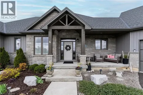 6 Macneil Court Brantford ON N3S 0G3