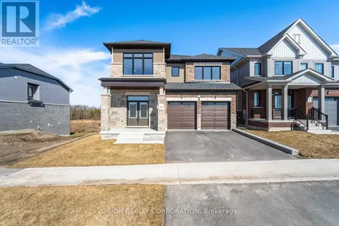 152 Thicketwood Avenue Barrie ON L6J 0W8