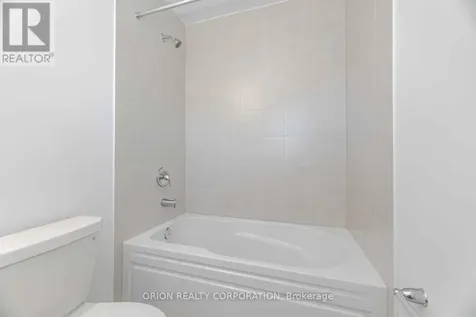 152 Thicketwood Avenue Barrie ON L6J 0W8