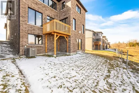152 Thicketwood Avenue Barrie ON L6J 0W8