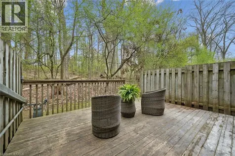 219 Kingswood Drive Kitchener ON N2E 3J4
