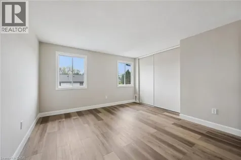 219 Kingswood Drive Kitchener ON N2E 3J4