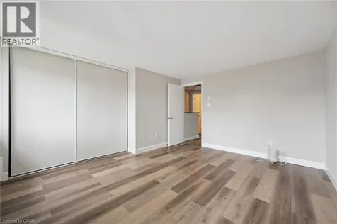219 Kingswood Drive Kitchener ON N2E 3J4