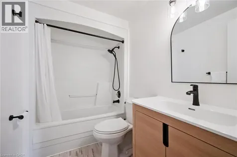 219 Kingswood Drive Kitchener ON N2E 3J4