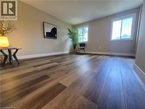 219 Kingswood Drive Kitchener ON N2E 3J4