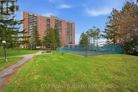 665 Bathgate Drive Ottawa ON K1K 3Y4