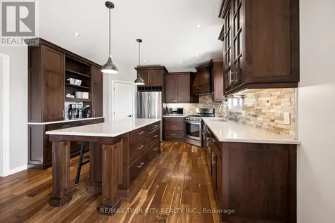 27 River Run Road Mapleton ON N0G 1P0
