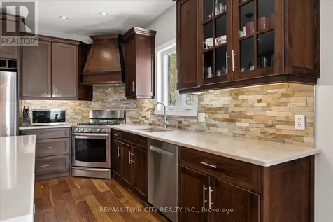 27 River Run Road Mapleton ON N0G 1P0