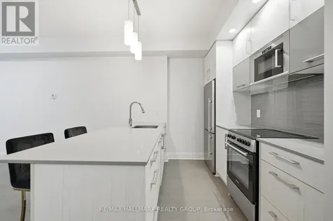 255 Bay Street Ottawa ON K1R 0C5