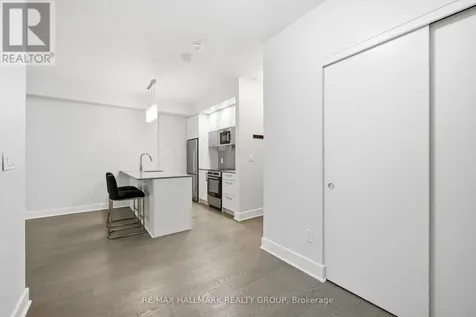 255 Bay Street Ottawa ON K1R 0C5