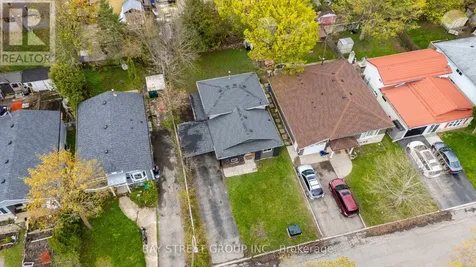41 Helene Crescent Waterloo ON N2L 5E6