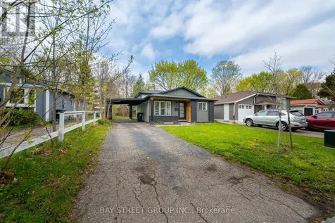 41 Helene Crescent Waterloo ON N2L 5E6