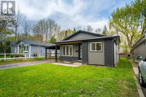 41 Helene Crescent Waterloo ON N2L 5E6