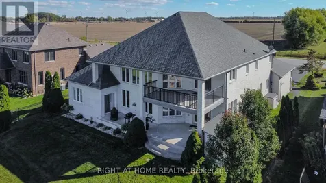 843 County Road 2 Lakeshore ON N0R 1A0