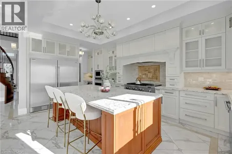 7 Riesling Court Hamilton ON L8G 0B4