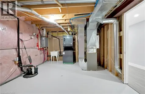 7 Riesling Court Hamilton ON L8G 0B4