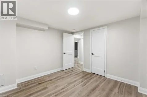 124 Mcelroy Road East Hamilton ON L9A 1Y9