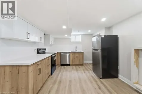 124 Mcelroy Road East Hamilton ON L9A 1Y9