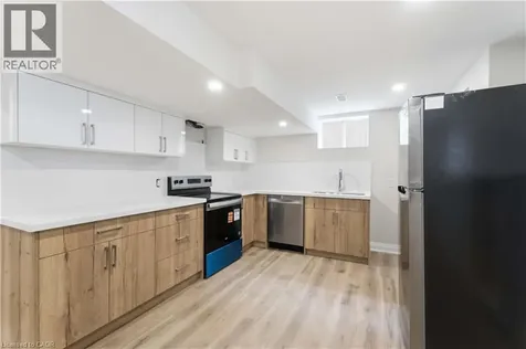 124 Mcelroy Road East Hamilton ON L9A 1Y9
