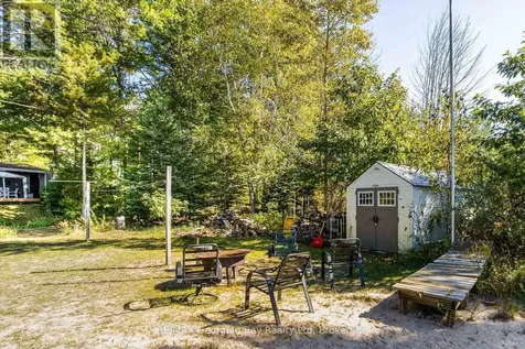 100 Nottawaga Drive Tiny ON L0L 2J0