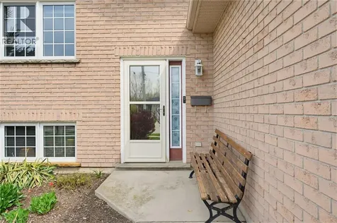 17 Barnett Street West Listowel ON N4W 3V9