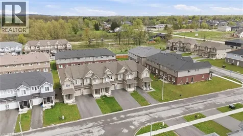 88 Sycamore Street Welland ON L3C 0H8