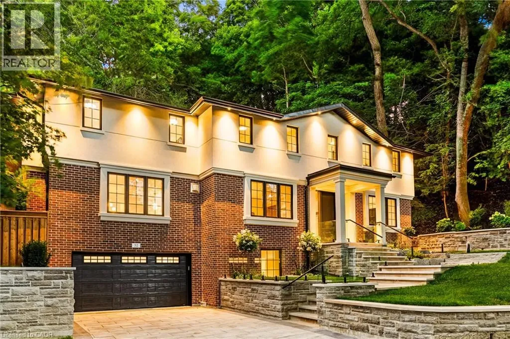 52 Roxborough Drive Toronto ON M4W 1X1