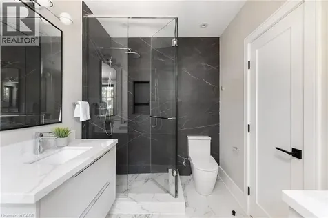 52 Roxborough Drive Toronto ON M4W 1X1