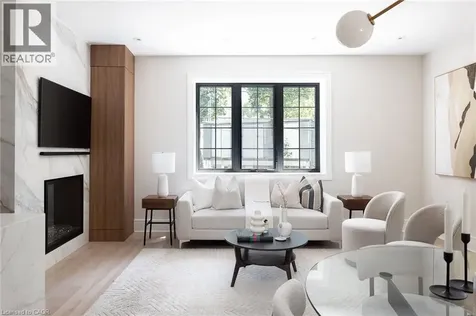 52 Roxborough Drive Toronto ON M4W 1X1