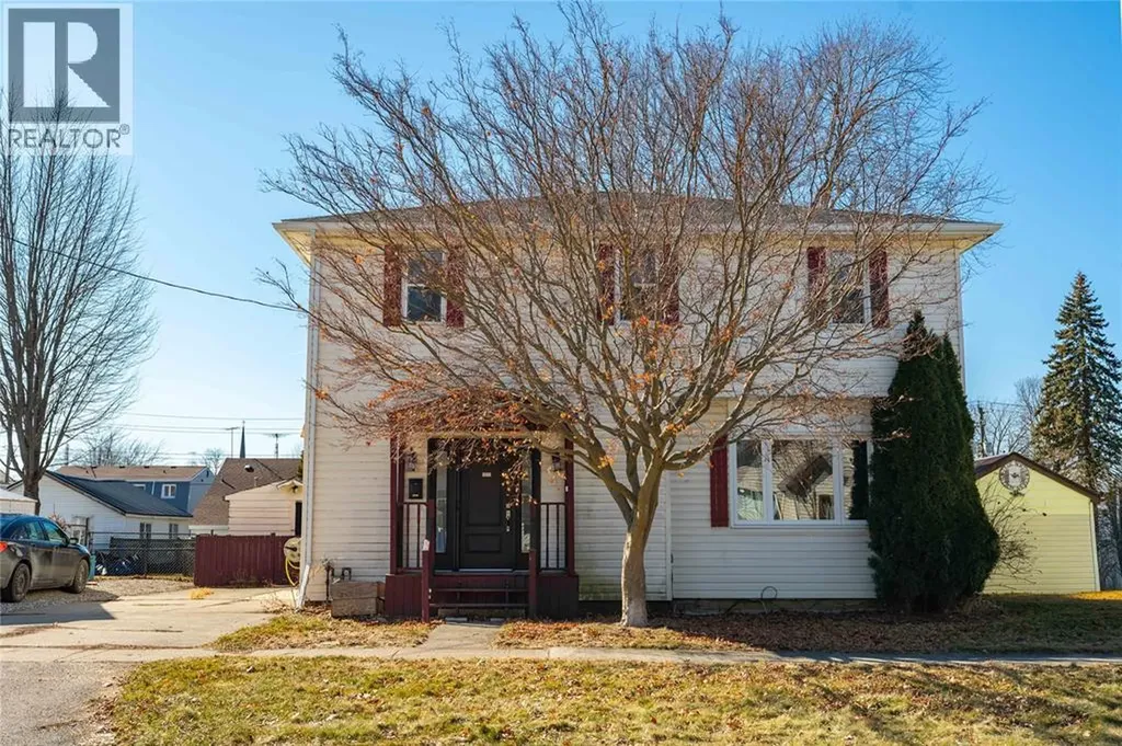 85 Main Street Wallaceburg ON N8A 2G7