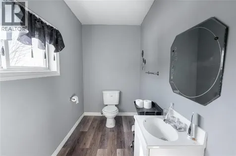 85 Main Street Wallaceburg ON N8A 2G7