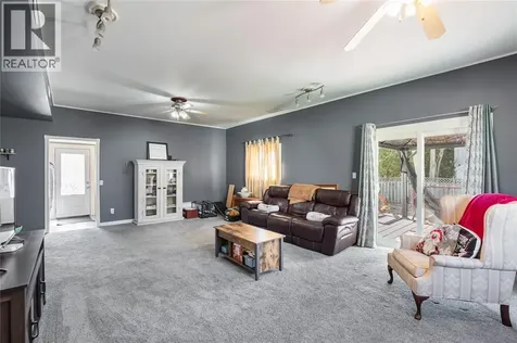 85 Main Street Wallaceburg ON N8A 2G7