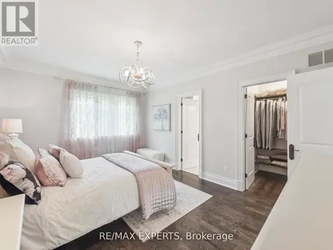 105 Eden Vale Drive South King ON L7B 1L9