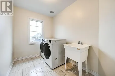 84 Atlantis Drive West Orillia ON L3V 8L4