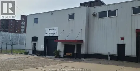 980 Mcdougall Windsor ON N9A 3X3