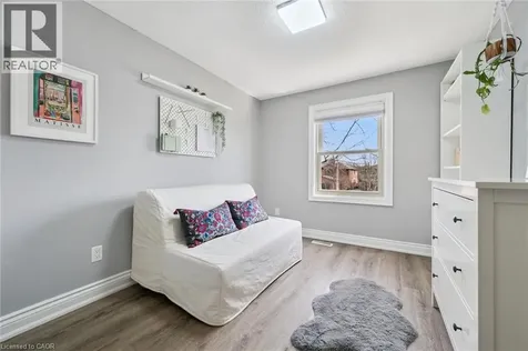 395 Maidstone Crescent Oakville ON L6M 1C1
