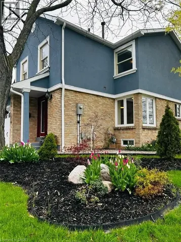 395 Maidstone Crescent Oakville ON L6M 1C1