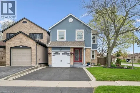 395 Maidstone Crescent Oakville ON L6M 1C1