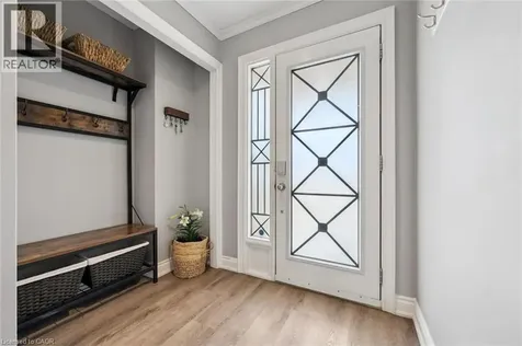395 Maidstone Crescent Oakville ON L6M 1C1